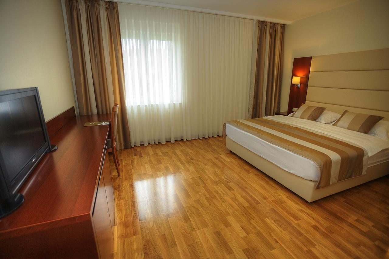 Hotel Palace Medugorje Bagian luar foto